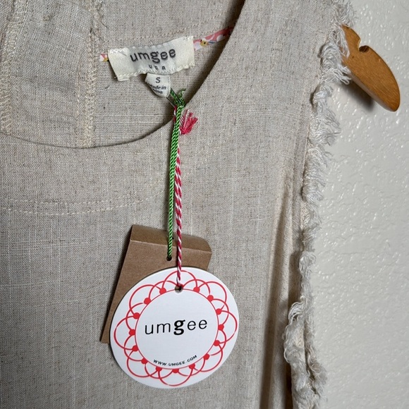 Umgee Women's Small Oatmeal Tan Sleeveless Top Raw Hem Linen Blend Button Back - Picture 3 of 5